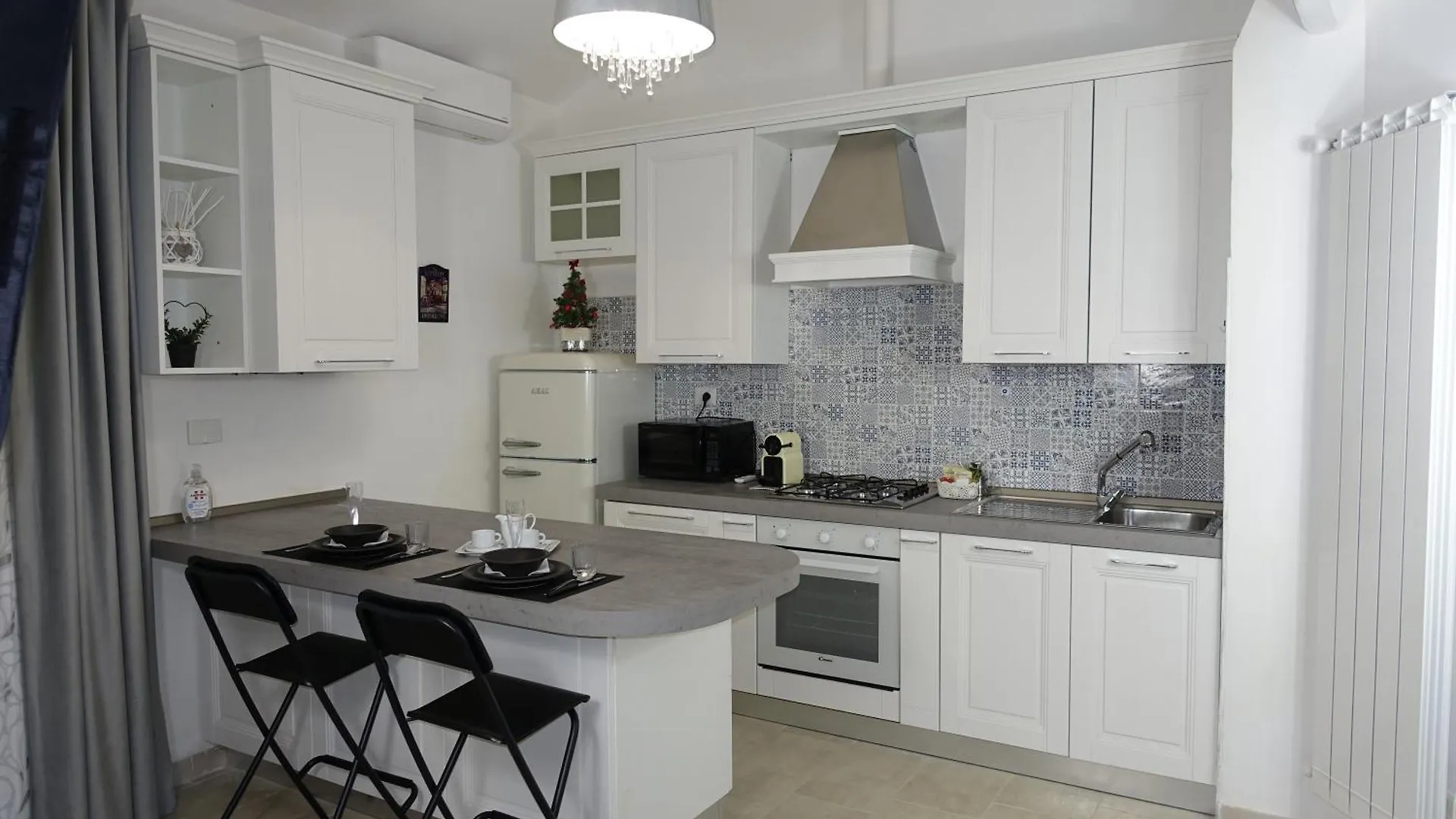 Apartment Maison Charlotte Rome Italy