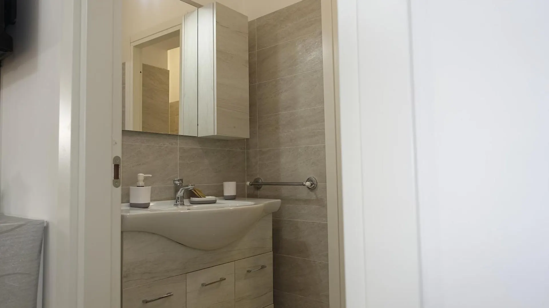 Maison Charlotte Rome